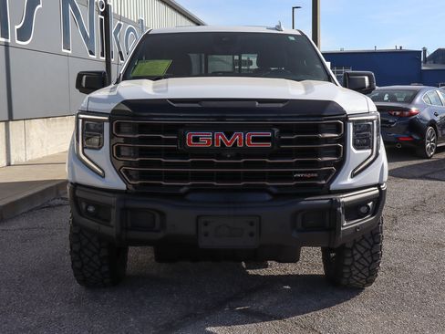Used 2023 GMC Sierra 1500 AT4X image 2