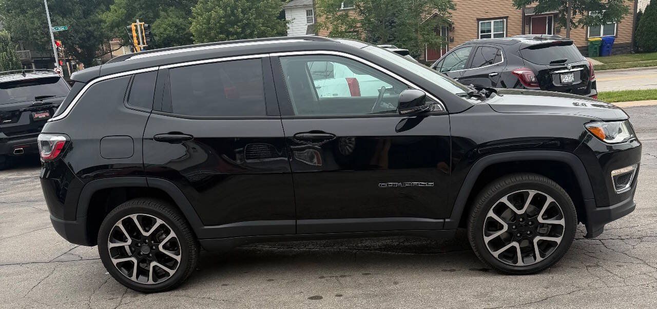 Used 2018 Jeep Compass Limited w/ Navigation Group AWD/4WD image 9