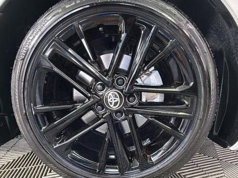 Used 2025 Toyota Camry SE w/ Convenience Package image 37