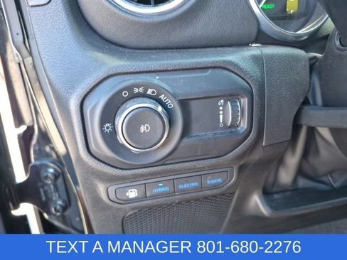 Used 2023 Jeep Wrangler Unlimited Sahara w/ Cold Weather Group AWD/4WD image 25