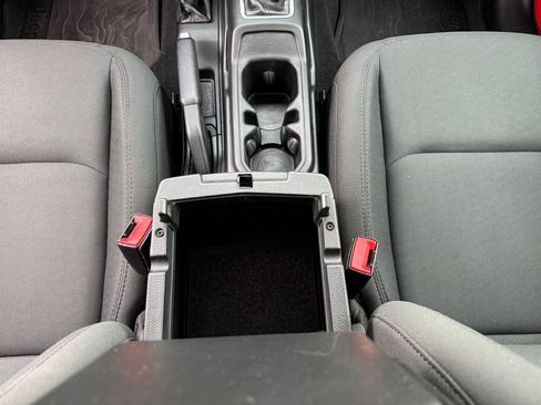 Used 2019 Jeep Wrangler Unlimited Sport S image 28