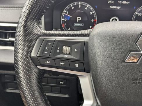 Used 2024 Mitsubishi Outlander SE image 34