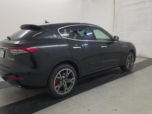 Used 2023 Maserati Levante GT AWD/4WD image 3