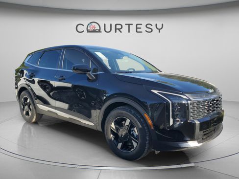 New 2026 Kia Sportage LX image 4