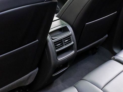 Certified 2024 Cadillac XT5 Premium Luxury w/ LPO, Floor Liner Package image 20