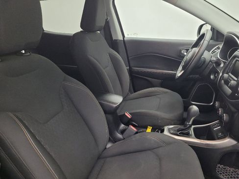 Used 2018 Jeep Compass Sport image 21