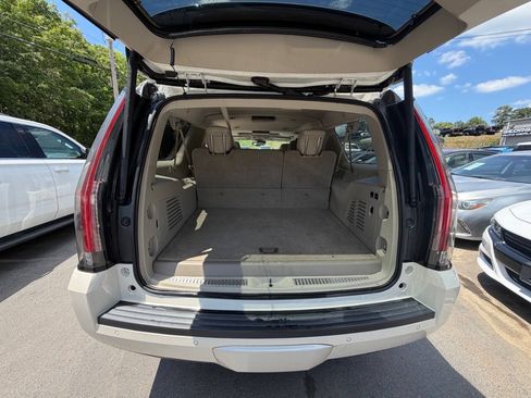 Used 2015 Cadillac Escalade ESV Premium AWD/4WD image 7