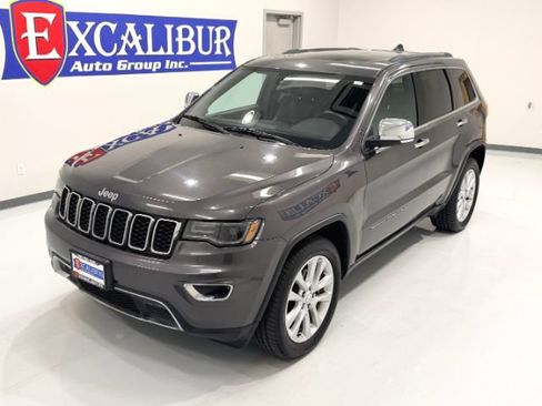 Used 2017 Jeep Grand Cherokee Limited w/ Luxury Group II AWD/4WD image 11