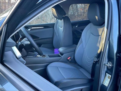 New 2026 Volkswagen Tiguan SE image 11