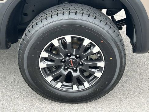 Used 2020 Nissan Titan PRO-4X w/ Pro-4x Utility Package AWD/4WD image 15