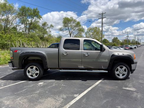 Used 2013 GMC Sierra 2500 SLE w/ HD SLE Premium Package AWD/4WD image 8