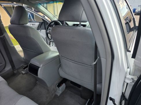 Used 2017 Toyota Camry LE image 30