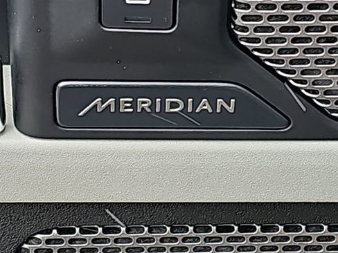 Used 2021 Land Rover Defender 110 X-Dynamic SE image 24