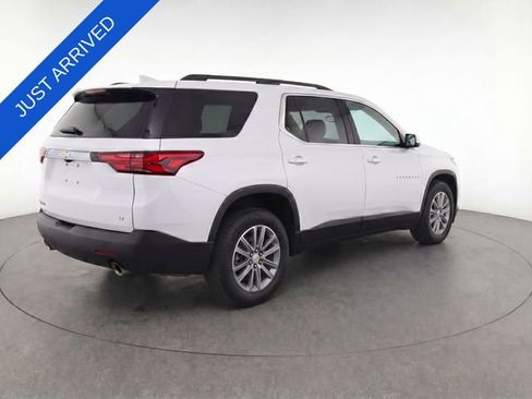 Used 2023 Chevrolet Traverse LT FWD image 9