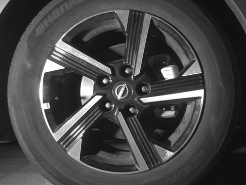 Used 2025 Nissan Sentra SV image 13