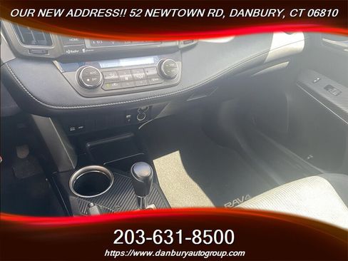Used 2015 Toyota RAV4 XLE AWD/4WD image 16