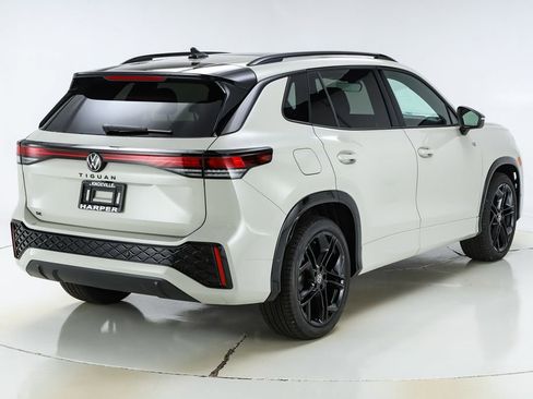 New 2026 Volkswagen Tiguan SE R-Line image 48