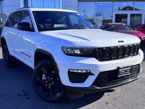 New 2025 Jeep Grand Cherokee Limited w/ Black Appearance Package image 1