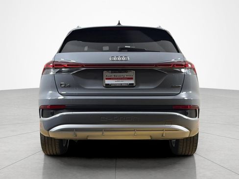 Used 2023 Audi Q4 e-tron Premium Plus w/ Premium Plus AWD/4WD image 4