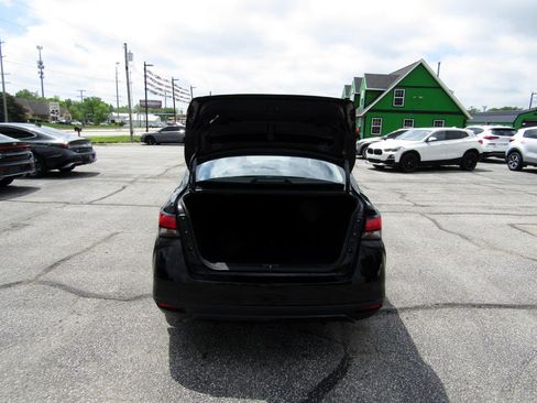 Used 2021 Nissan Versa S image 21