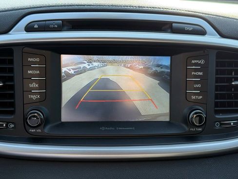 Certified 2018 Kia Sorento LX w/ LX V6 Convenience Package image 37