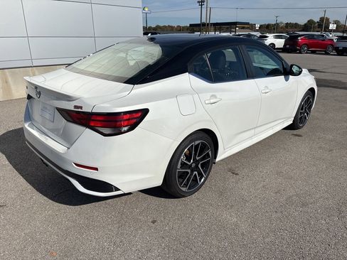 New 2025 Nissan Sentra SR image 3