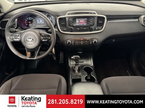 Used 2016 Kia Sorento LX image 21