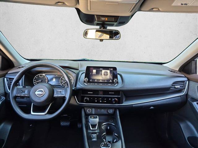 Used 2023 Nissan Rogue S AWD/4WD image 17