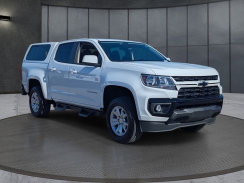 Used 2022 Chevrolet Colorado LT w/ Safety Package image 8