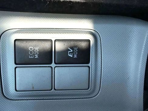 Used 2014 Toyota Prius C Two image 13