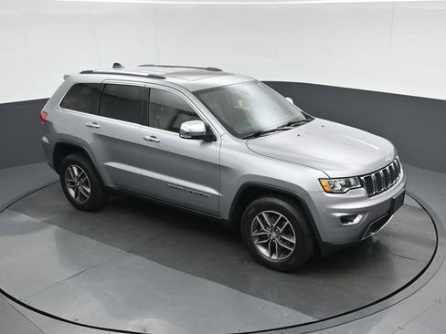Used 2017 Jeep Grand Cherokee Limited AWD/4WD image 59