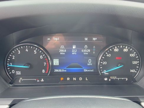 Used 2022 Ford Explorer XLT AWD/4WD image 6