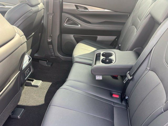 Certified 2027 INFINITI QX60 Luxe w/ Cargo Package FWD image 27