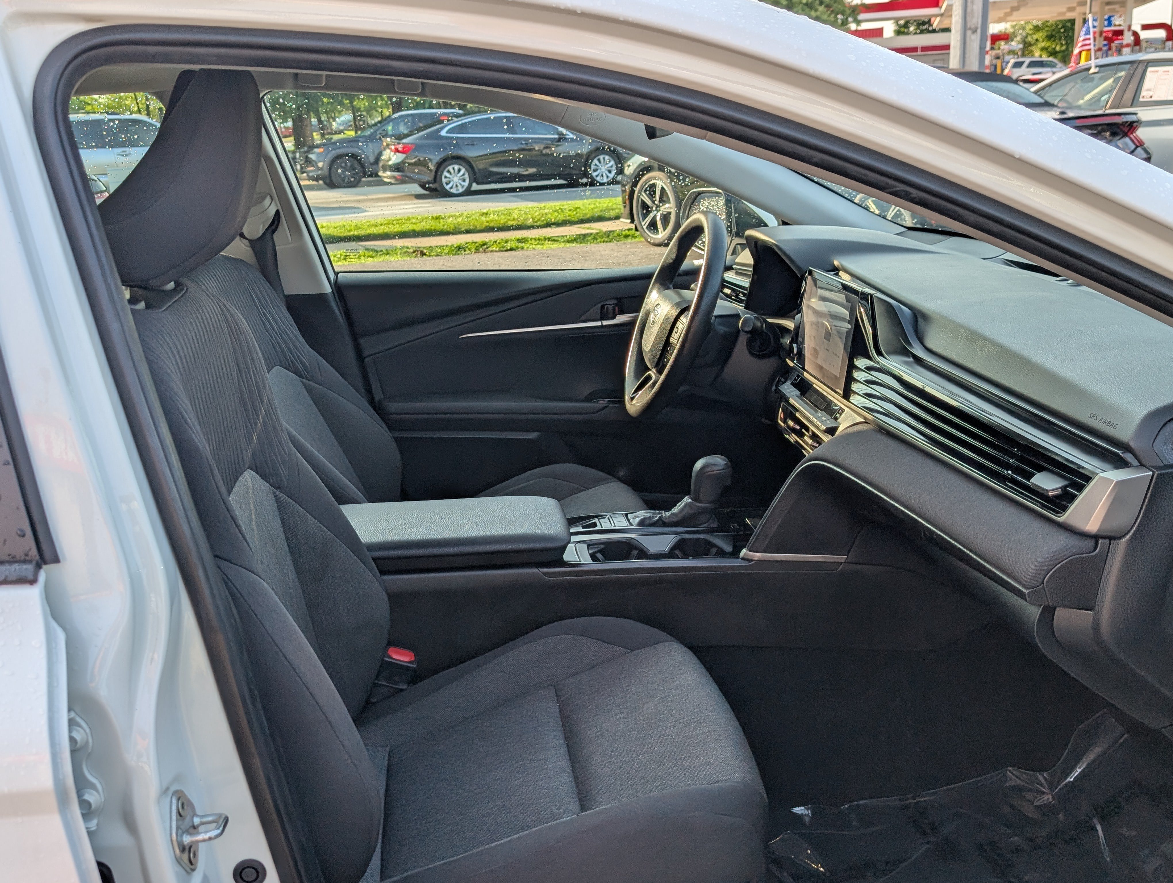 Used 2025 Toyota Camry LE FWD image 11