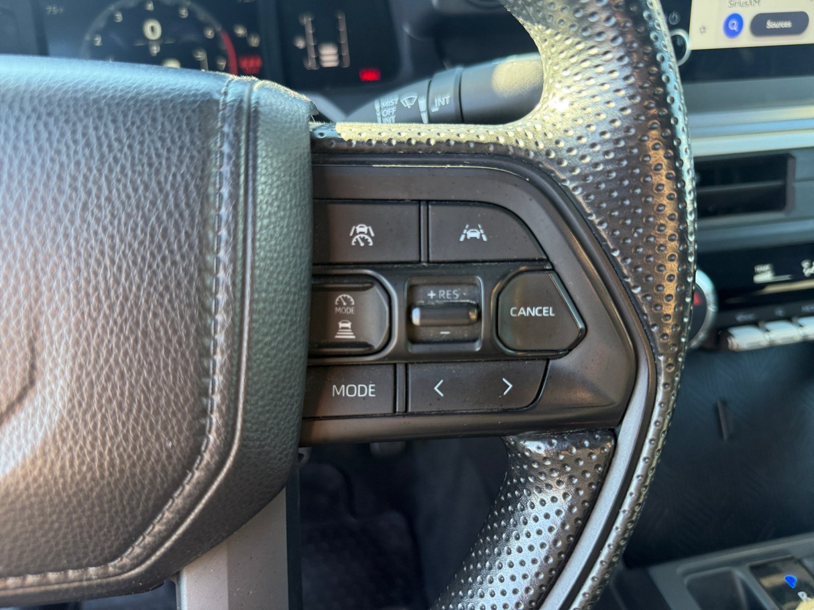 Used 2024 Toyota Tacoma SR5 AWD/4WD image 18