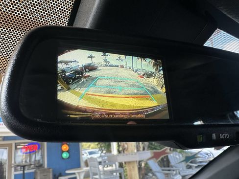 Used 2018 Toyota C-HR XLE image 20