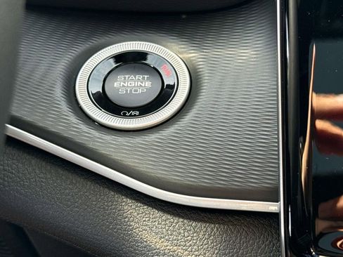 New 2025 Jeep Grand Cherokee Laredo X image 28