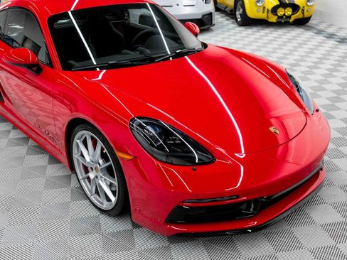 Used 2024 Porsche 718 Cayman GTS RWD image 15