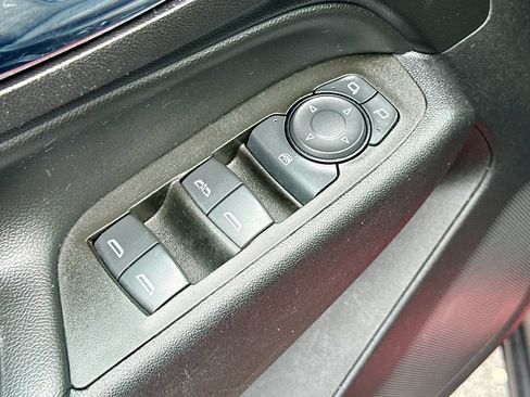 Used 2022 Chevrolet Equinox LT AWD/4WD image 17
