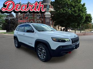 Used 2020 Jeep Cherokee Trailhawk video 1