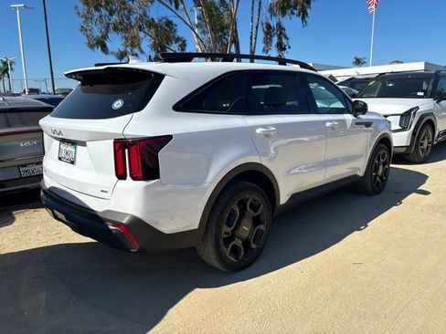 Certified 2024 Kia Sorento SX Prestige AWD/4WD image 2