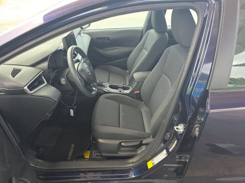 Used 2024 Toyota Corolla LE FWD image 3