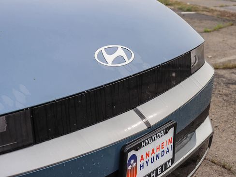 New 2026 Hyundai Ioniq 5 SE image 5