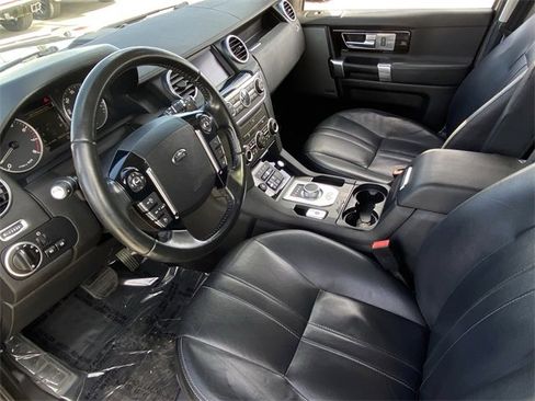 Used 2016 Land Rover LR4 HSE Silver Edition image 5