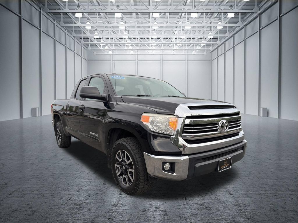 Used 2016 Toyota Tundra SR5 w/ TRD Off Road Package AWD/4WD image 9