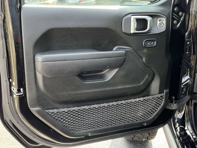 Certified 2026 Jeep Gladiator Mojave AWD/4WD image 25