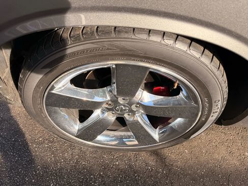 Used 2010 Dodge Challenger R/T image 36