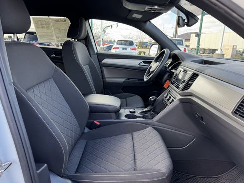 Used 2021 Volkswagen Atlas Cross Sport S image 35