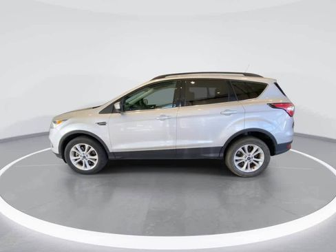 Used 2018 Ford Escape SE image 5