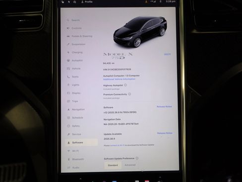 Used 2016 Tesla Model X 75D image 44